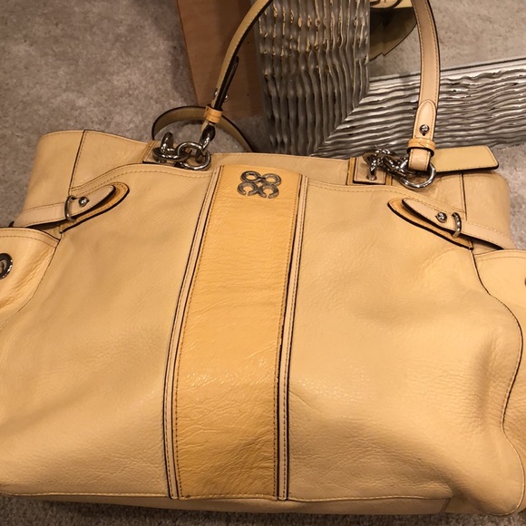 COACH PALE LEMON YELLOW LEATHER TOTE BAG - Picture 10 of 10